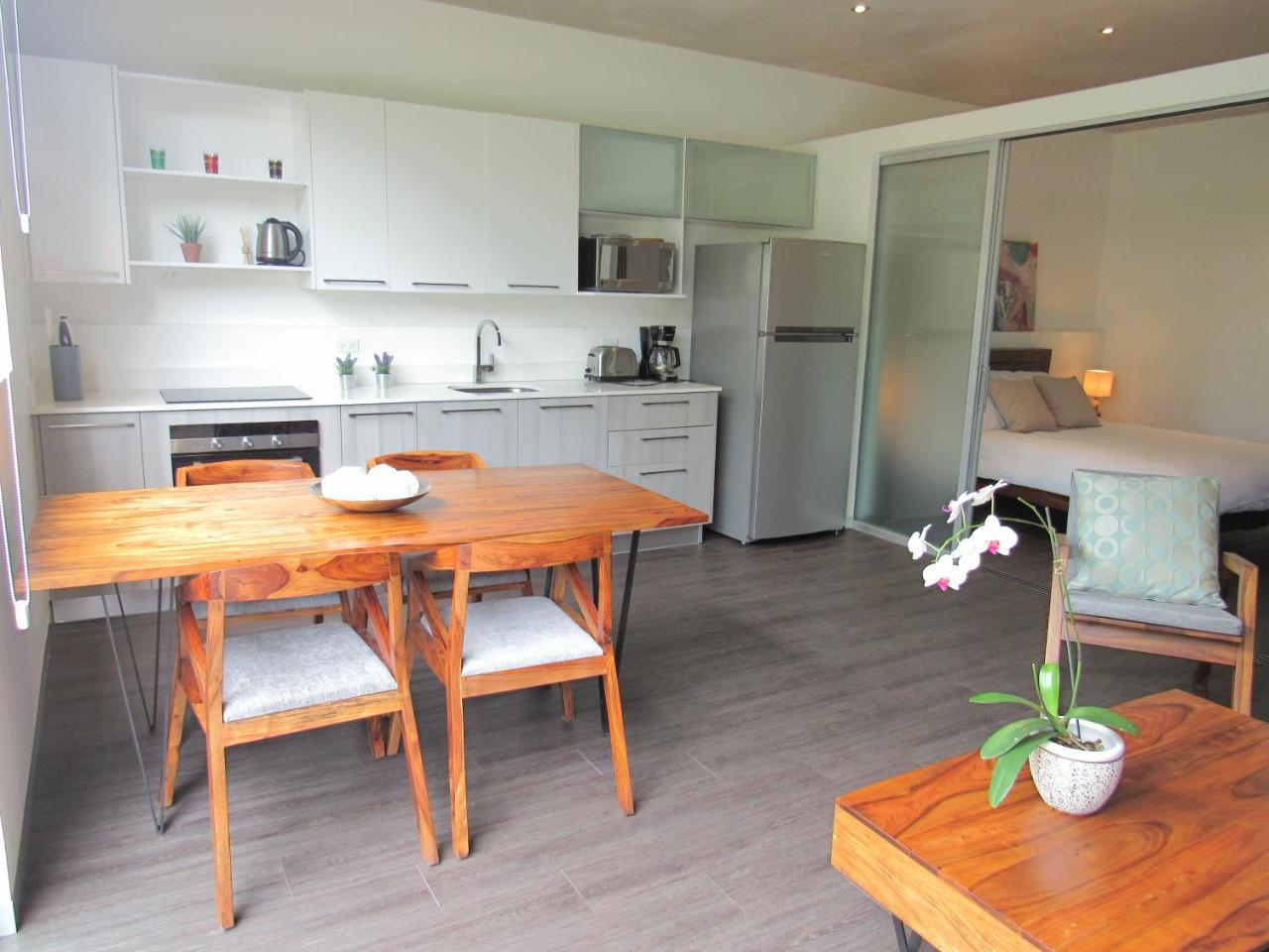 Bee Suites Santa Ana Santa Ana  Eksteriør billede