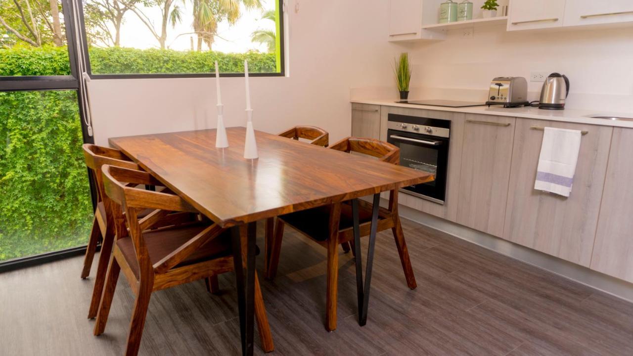 Bee Suites Santa Ana Santa Ana  Eksteriør billede